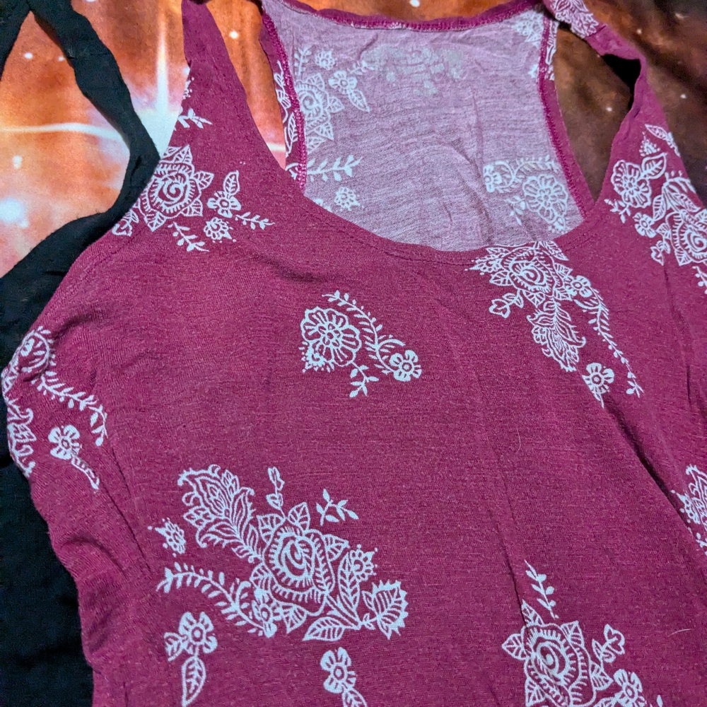 Floral and Solid Women's Tank Tops - Picture 5 of 5